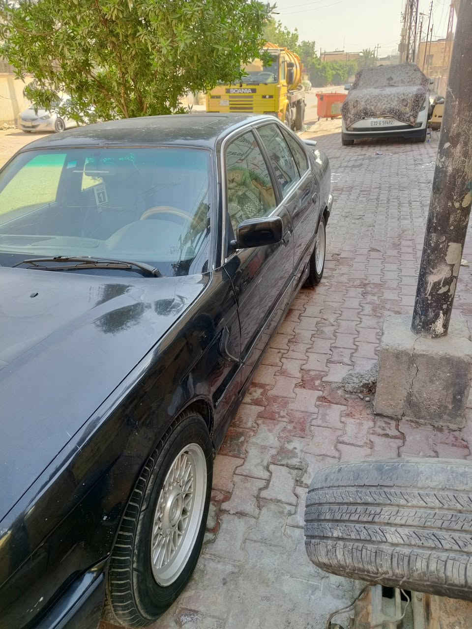 سلام عليكم بي ام 535 موديل 1992 سنويه مشروع وطني وانتهت قبل شكم يوم راعيها موجود بل بصره گير ومكينه مكفولات السياره مصبوغه عام بدون حادث فقط جماليه السياره بيها نقوصات بسيطه كلش السعر 45 وبيها مجال ***********
