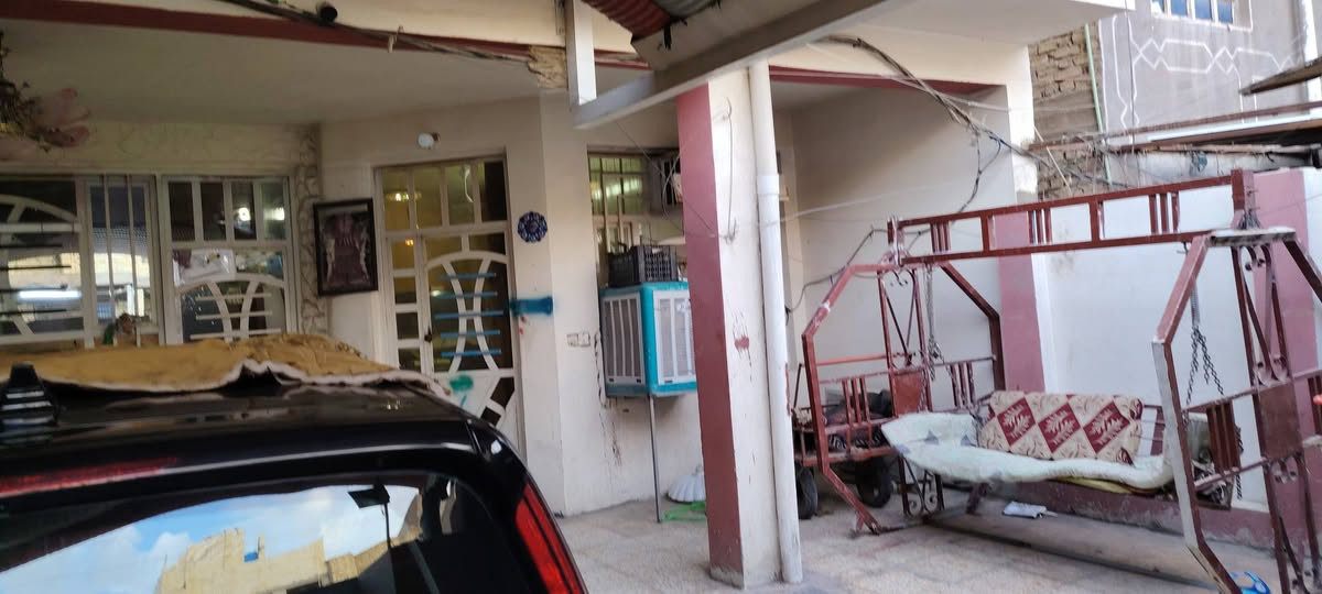 بيت  ملك طابو
الحبيبيه خلف مطعم
وليد ابو الكص
المساحه 144م
مع كراج ضخم ٥٠ متر 

مسقف تسقيف راقي
الطابق الأول

صحيات خارجيه وداخليه
استقبال ومطبخ وحولي ودرج دوار للطابق الاعلى
وغرفة نوم وتركين

الطابق الثاني
اربع غرف نوم
مع مطبخ وحمام علوي
البيت  تريده مع اثاثه
او بدون  اثاث

***********
متواجد واتس اب
