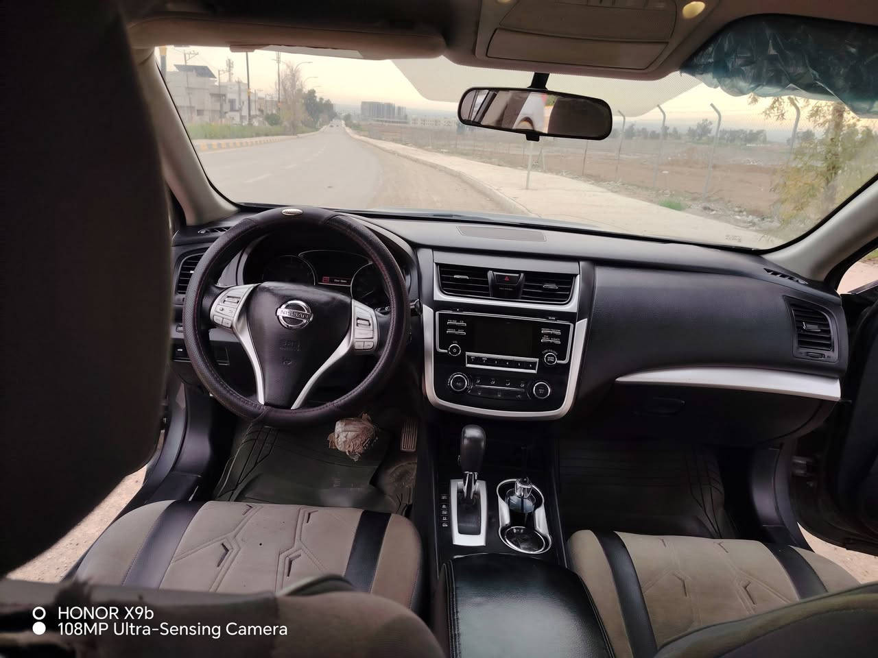 سلام عليكم نيسان التيما 2017 للبيع مواصفات الsتحكمات ستيرن كشن كهرب بصمه أبواب تشغيل عن بعد كامره طخم تايرات جدد تبريد ثلج حادثها قطعتين جاملغ ونص بوند سعر120وبيها مجال للطيبين رقم ***********
