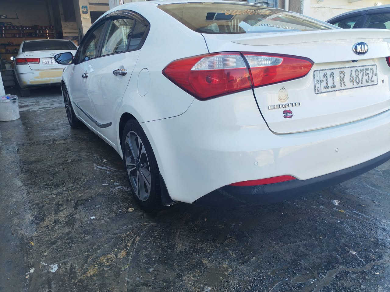 السلام عليكم سيراتو للبيع محرك ١٦٠٠دوش  صبخ دواسه او نص باب  موديل ١٤  عنوان بغداد ﷼  سعر ١٢٠ او مجال  ***********
