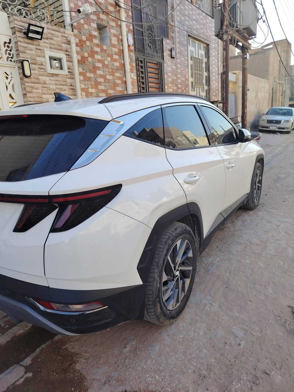 بيع فقط
هونداي توكسان 2024 رقم نحف مدور ثاني يوم  جديده مكفوله كفاله عامه ماعد هذا طخه

كلشي بيها شركه و جديده كلش استخدام شخصي

ماشيه ٢٤  الف كلشي بيها شركه حتى الحداديه بعدها بالخط الازرك و ماي الشركه الوردي براديتر

المواصفات؛

كيجات ليزري ديجيتال بصمه

ترحيب ابواب و مرايات عن الاقتراب

غرفه اسود مطعمه بابيض اوف وايت

شاشه  كامره دواره

هاندبريك بصمه

حساس امامي خلفي مري شفط

مرايات عاكسه للضوء اوتو

تبريد امامي خلفي ثلج ❄️

كشنات كهرباء ستيرن D

لدات امامي خلفي

منضومه زينون بلاد عالي ناصي

مكينه 2000 دوش ثلاث وضعيات قياده

فول تحكم ستيرن و الخ من المواصفات المعروفه …

علما السياره بحاله الوكاله من باتري و حداديه و حتى سبيره و عدتها ما نازله و كلشي بيها جديد

السعر (205) و بي مجال بسيط للشراي

الاتصال على ***********
