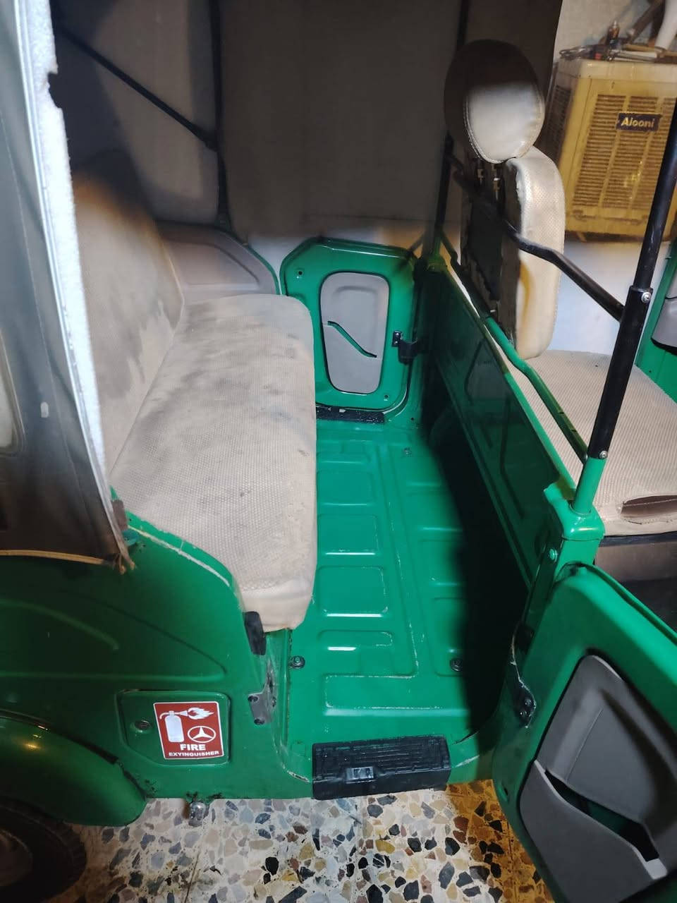 تكتك 21 شهر 11 رقم وسنويه  نضيفه كلش كفاله عامه مكينه وكشر كفاله لا مصبوغه ولا معمره ومحرك كفاله ما ممدوده عليه سبانه  مكاني بغداد العبيدي سعرها مناسب هاذه رقمي ***********
