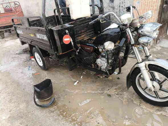 موديل 2015مكفوله كفالة عامه اوراق شاصي مكفول اوراق اصولي مكاني بابل القاسم ستوته مال  كامله مكمله مال مستعجل الشراي يتصل سعرها 950وبيهه مجال الشراي يتصل ***********
