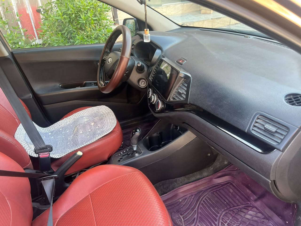 سلام عليكم بيكانتو للبيع موديل ٢٠١٣ محرك كير جديد صدر أمام خلفي جديد تخم تاير جديد سيارة مال بيت بيهة بس باب مثل ما موضح بصورة سيارة مكفولة كفالة عامة وتبريد هاذا صيف وكف ماعرف شنو سبب سيارة بسمي تحويل ثاني يوم مكاني بغداد دورة سعر ٧٠ وبيهة مجال بسيط رقم ***********
