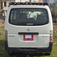 نیسان ئۆرڤان 2009  سەنەوی تازەیە  پەڵە پەڵە بۆیاخی هەیە و بە حیزام ئەی...