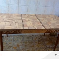 ميز طعام • ٣ كراسي