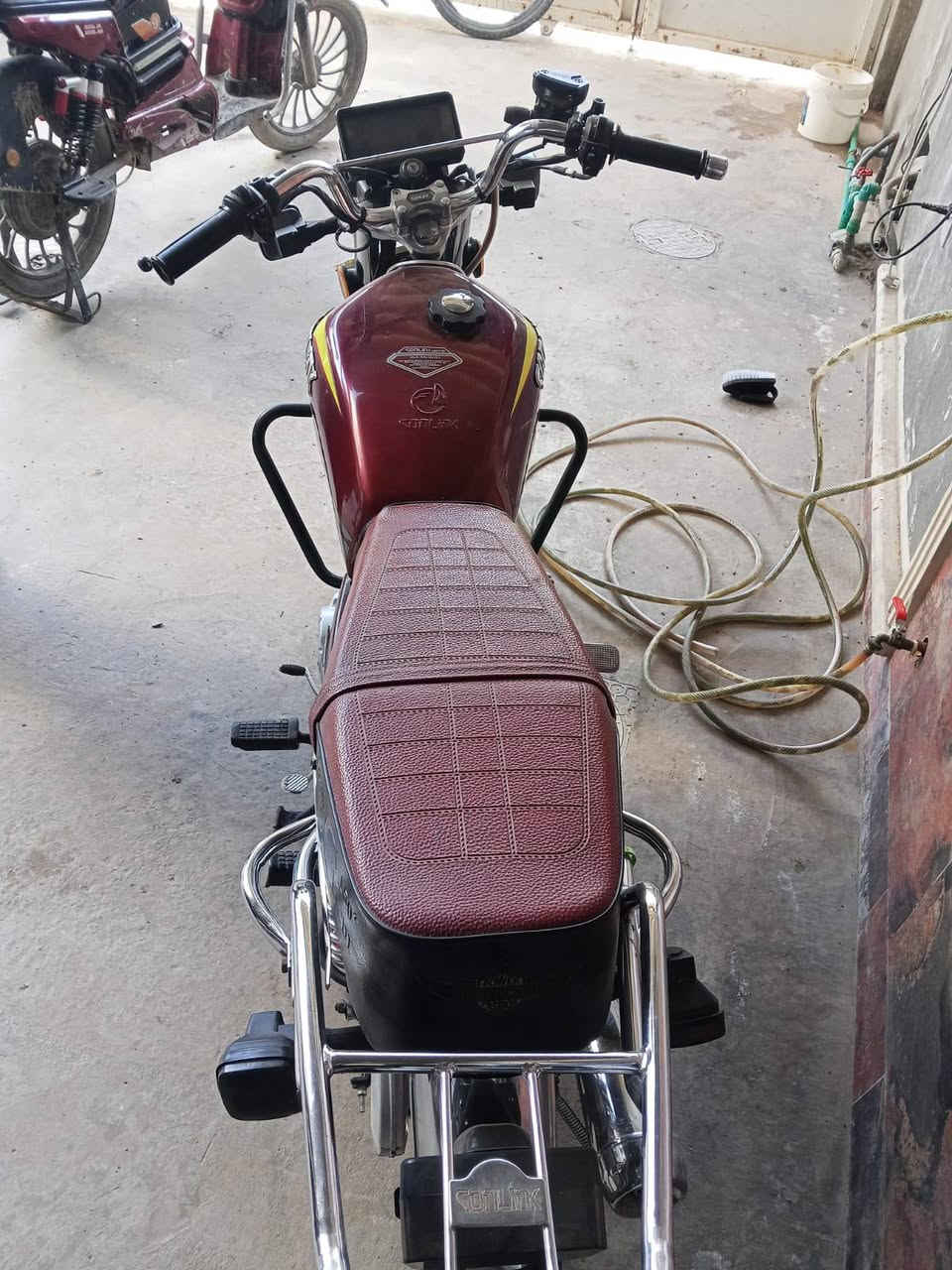 سلام عليكم دراجه 5كير موديل 24جديده لك شرط الفحص جيب وياك فيتر اوراق كامله كهربأيات كله شغاله شلعه ومعدل بشرط اسبانه ممدود عليها عله وضع الشركه السعر 675وبيها مجال بصيط مكاني ابو اغريب ممتواجد عل نت الشراي يتصل ***********كورك***********
