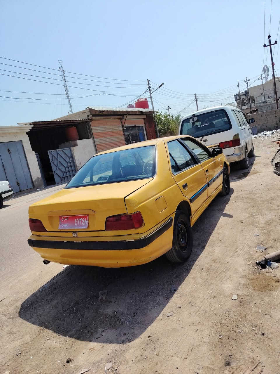 سلام عليكم، بيجو بارص مديل ٢٠١١سياره حلوه ومرتبه مال عيشه ابيع كوم حديد السعر ١٣ ورقه العنوان بصره ابي الخصيب، ***********،
