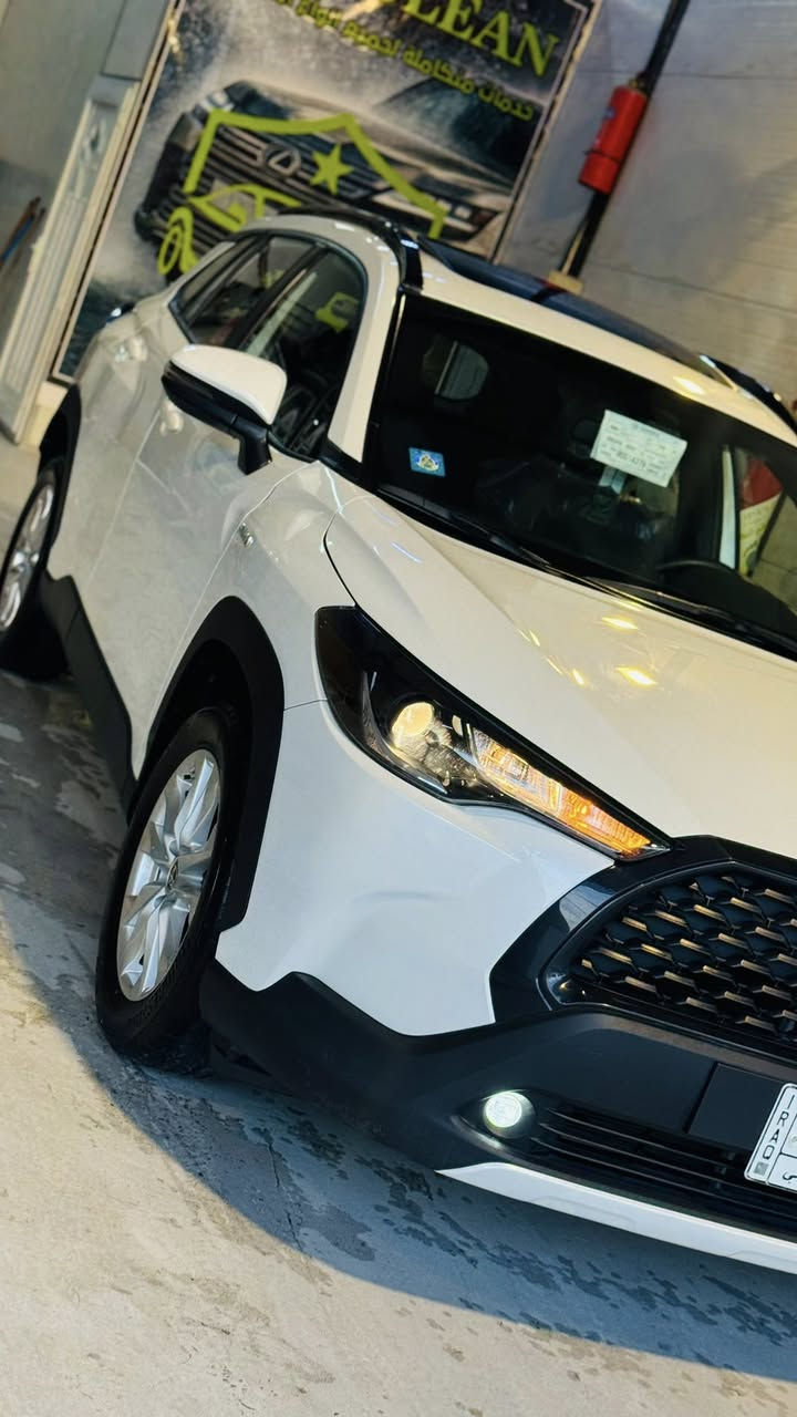 السلام عليكم كورلا كروس ساز ام الضمان ماشية 13 الف فول فتحة بصمة شاحن وايرليس 3 كاميرات قطعتين تبريد رادار جانبي حساس خلفي كشنات أحمر بصمة مري شفط كشافات شاشة اصلي باقي معروف السعر 205 ورقة وبيهة مجال مكان السيارة بغداد 
***********
***********
