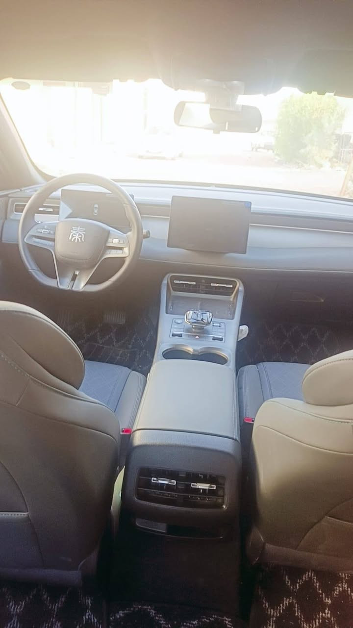 سياره بي واي دي زيرو ماشيه ٢٠٠٠ مكان بغداد حي الجهاد للاستفسار *********** السعر ٢٠ونص وبيها مجال
