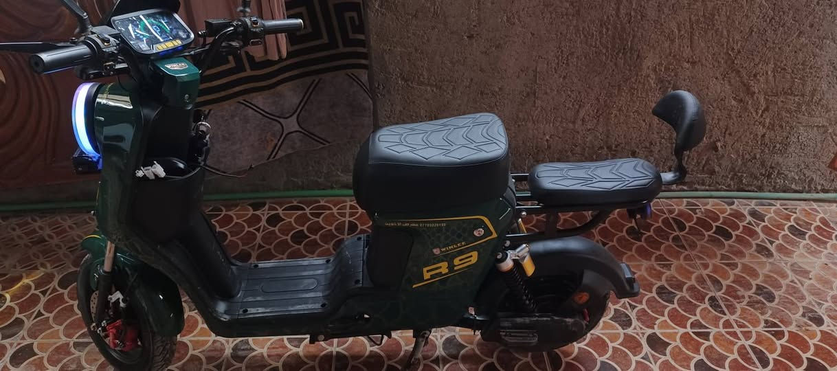 السلام عليكم
بايسكل شحن R9
نضيفه شوفة عينك كلشي بيها شغال 
عارضها للبيع بسعر 480 وبيها مجال 
العنوان البصره القرنه شلهة الحسن
هذا الرقم الاستفسار***********
