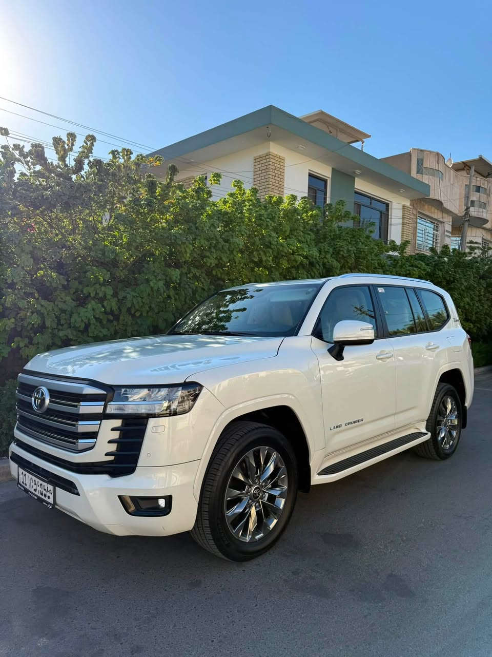لاندكروز GXR
2022 ساز
مكفولة كفالة عامة من كلشي 
جديدة كلش السيارة بحالة وضع الوكالة لحد الان  
ماشية 54 الف كيلو حقيقي 
استخدامها قليل جدا
مواصفات 
الساز المعروفة 
3 شاشات تطبيق
شحن وايرلس 
ثلاجة 
حساسات امامية خلفية 
8 ايرباكات
3 قطع تبريد 
كراسي كهرباء 
تبريد بلكراسي 
مكان السيارة بغداد نفق الشرطة 
للاستفسار 
***********

