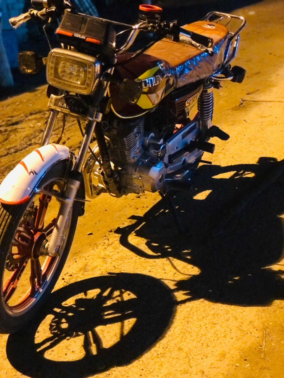 السلام عليكم للبيع دراجة سونلك 2023 محرك 150
اوراق ورقة كرتونية اصولية كهربائيّات شغالة نكرة سلف تايرات جدد السعر 625اوبي مجال 
مكاني ديالى  ***********
