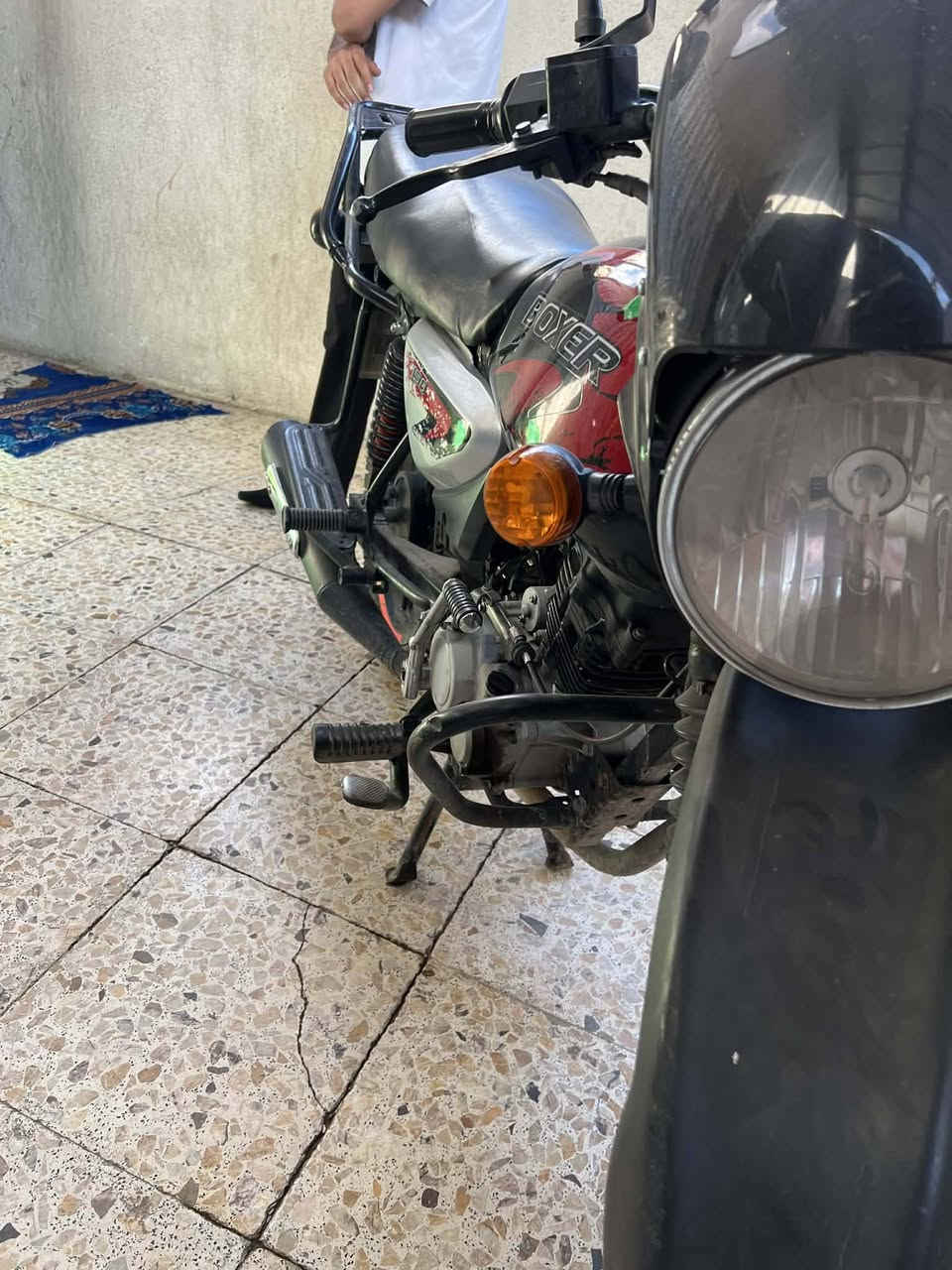 Boxer X150
السلام عليكم بوكسر للبيع دراجة نضيفة مكفولة كفالة عامة استخدام شخصي ما اشتغل بيهة السعر مليون و٦٠٠ الف كلشي شغال بيهة مكاني بغداد حي اور رقمي *********** للتواصل
