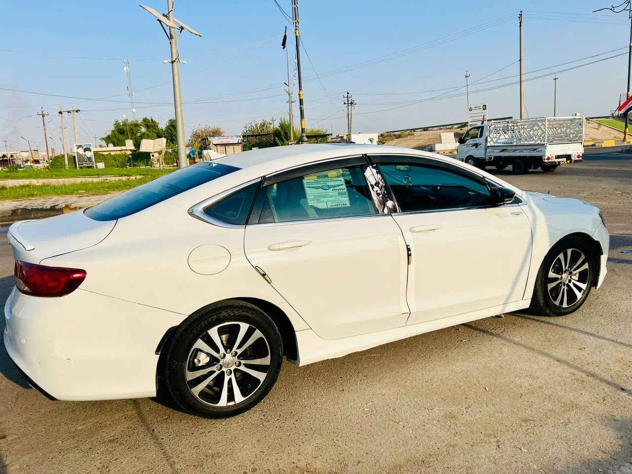 السلام عليكم
موديل 16 
مكينة 3.6 صار شهرين من بدلته يعني جديده
قطعتين تبريد
كروز سرعه
فتحة سقف
3 بصمات
شاشة كبيرة
سستم صوت سوني رهيب مع زرع سماعات اظافيه يعني الصوت تفليش
وبعد مواصفات كثيرة معروفه السيارة مال جناي يعني تاخذه فلس ماتذب عليه واليريد تفاصيل اكثر يراسلني ويتدلل السعر 105 ومجالها قليل***********
