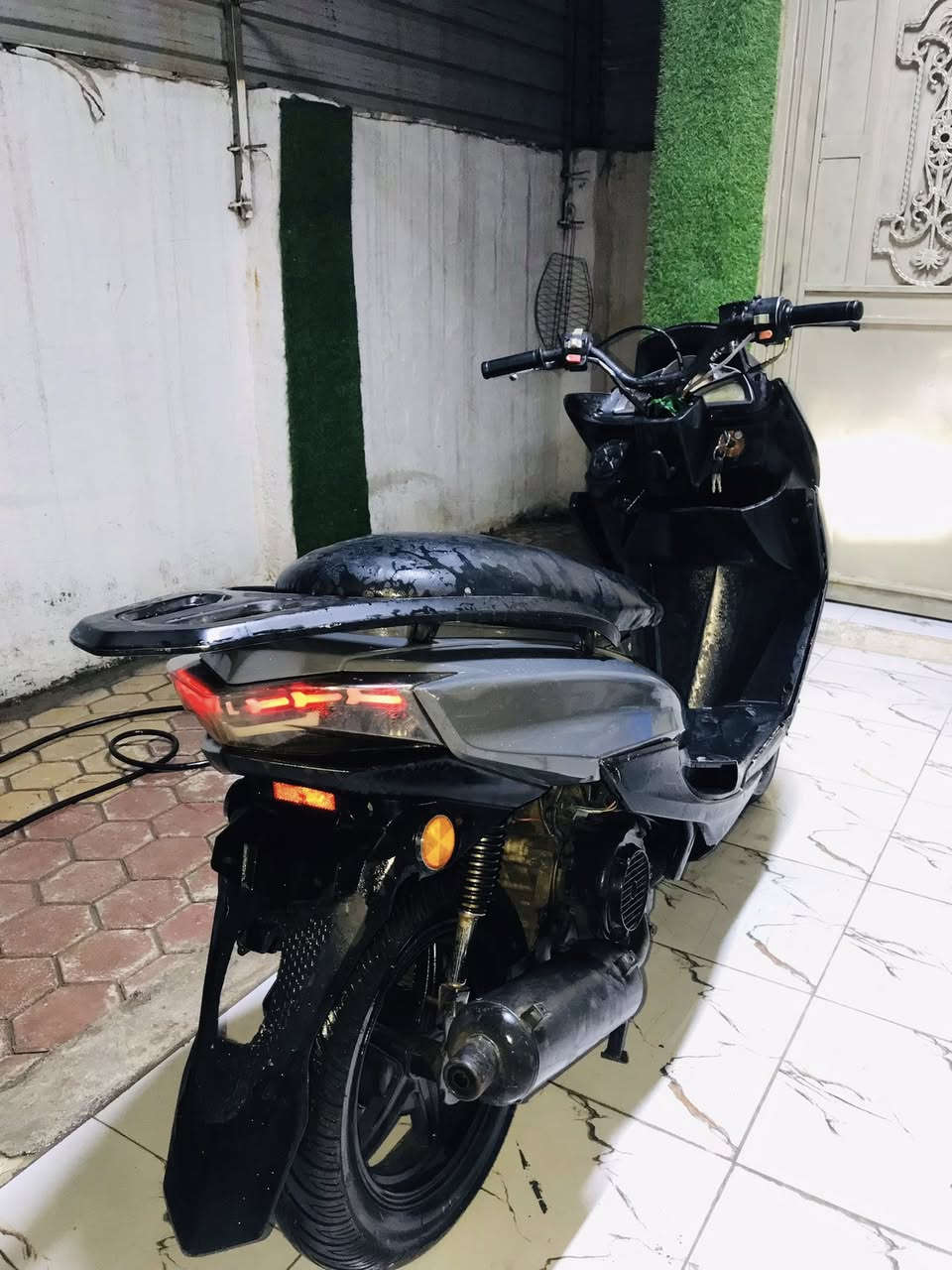 السلام عليكم دراجه ماليزي للبيع الدراجه خير من الله كهربائيات كلهه شغاله باتري جديد تايرات جدد نكره سلف الدراجه مفتوحه مره وحده لايت عالي ناصي (السعر400)وبيهه مجال ❤️


**إذا كنت صاحب هذا الإعلان وتريد حذفه لأي سبب، رجاءا أرسل رسالة إلى الدعم الفني**