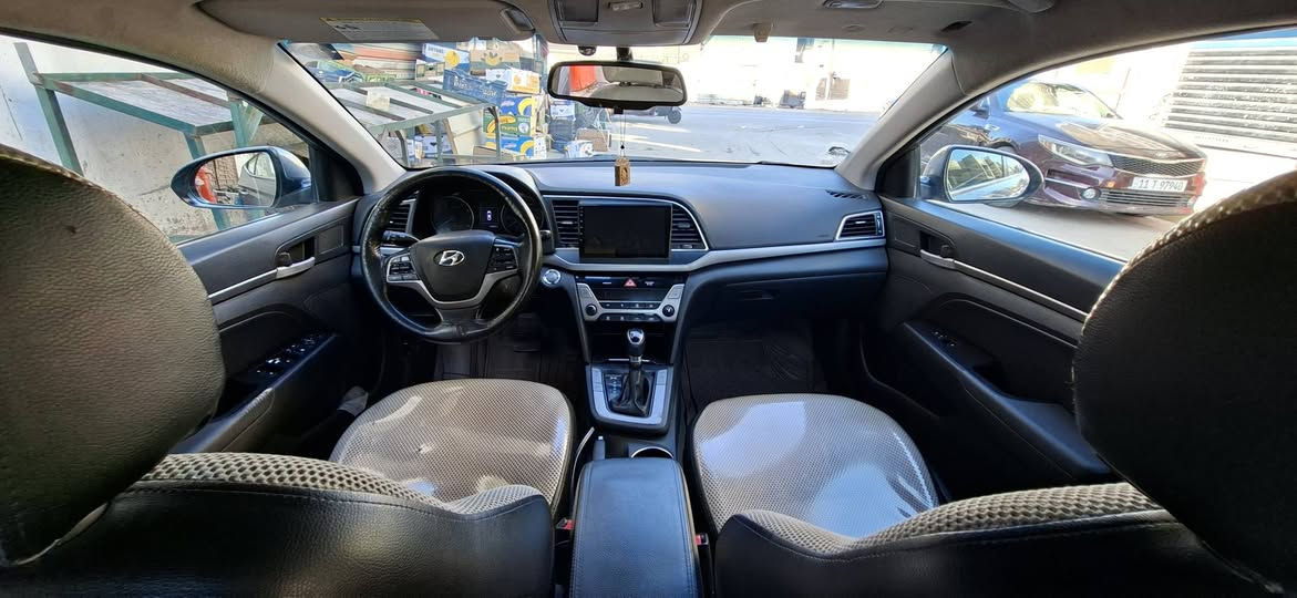 سلام عليكم الانتره 2017 حادثه نفس الي بالصور والي بالسونار موحادثه ضربة بوري تخريب يصيحوله بدون دواخل  كير at مكينه 2000 دوش خير من الله تبريد🥶تدفئه🥵تخم تاير صدر غرفه خير من الله سنويه باسمي مكاني بغداد تقاطع درويش السيديه
السعر 120 وبيه مجال 
***********
***********
