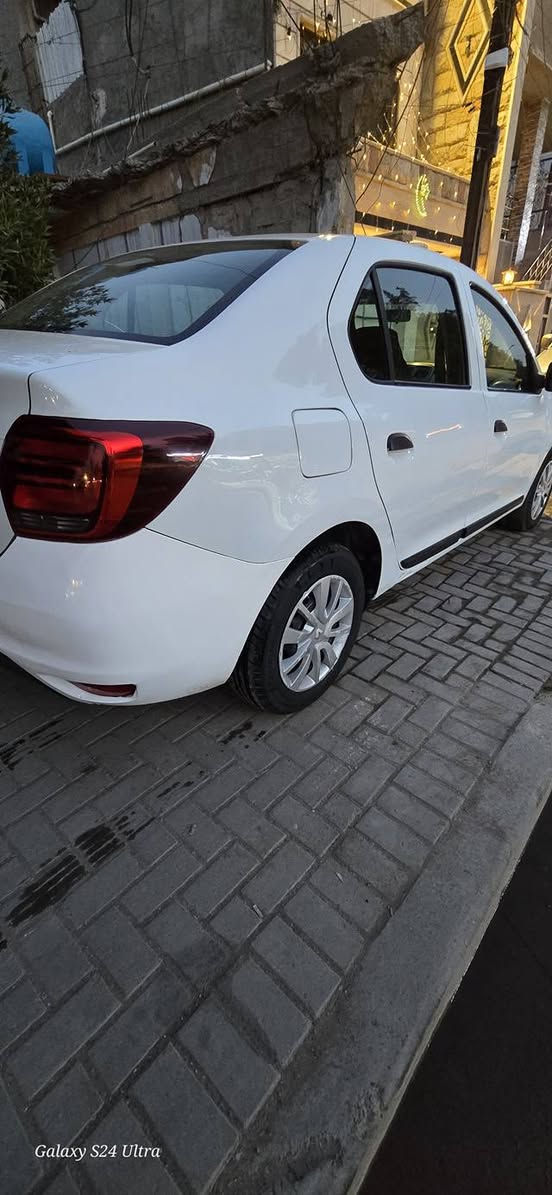 السلام عليكم سمبل ٢٠٢٠ حرة باسمي رقم جديد وسنوية جديدة محرك جديد حاوية كير مكفول صدر كهربائيات كله مضبوط بيها باب الايمن صبغ والخلفي بارد سعر ٨٢ بيها مجال ***********
