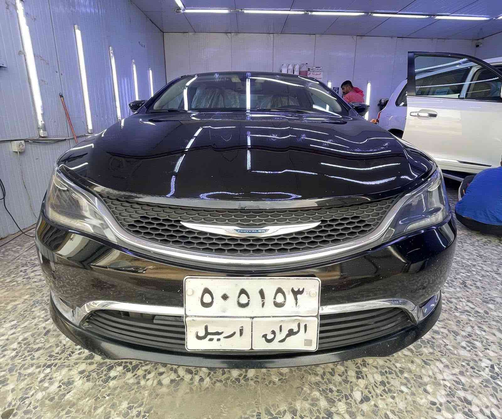 السلام عليكم 
كرايسلر C200 للبيع موديل 2017 
لون اسود 
حادثها دعامية فقط مكفولة من الصبغ والبارد ايرباك بيها ستيرن ودشبول ومرجع 
المواصفات : 
شاشه كبيرة 
كشنات كهربائيه جلد هيتر 
هاند بريك 
بصمة 
لايت زنون ولد امامي وخلفي 
مكينة 2400 
رقم اربيل 
ماشية تقريباً 180 
السعر 105$ وبيها مجال 
الاتصال ع الرقم ***********

