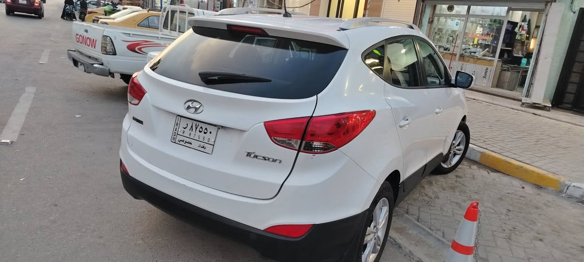 سيارة توسان ٢٠١٣ بيها طخة صفح بسيطة وصبغ قطعة مامبدل بيها شي السعر ١٣٠ ورقة
للمعلومات الهاتف ***********
