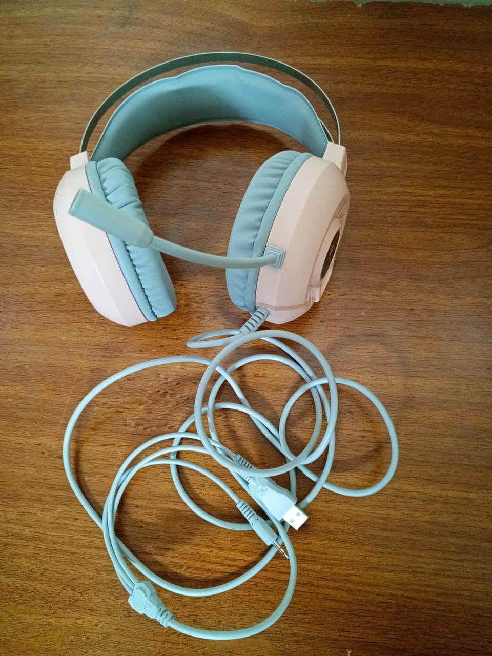 سماعه بهذا الشكل
السعر (١٨) مع التوصيل


**إذا كنت صاحب هذا الإعلان وتريد حذفه لأي سبب، رجاءا أرسل رسالة إلى الدعم الفني**
