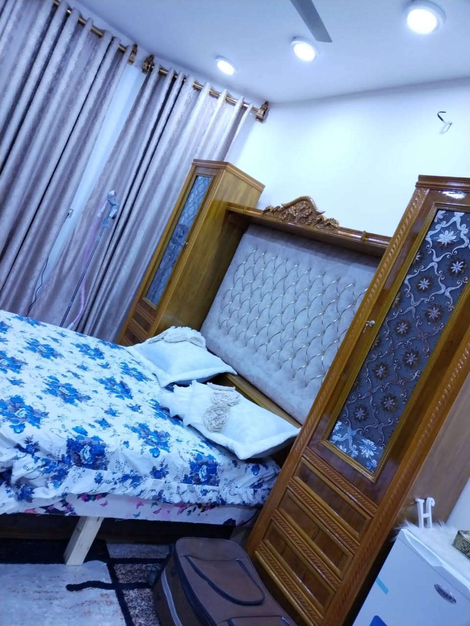 السلام عليكم
مكلف بل نشر فقط التفاصيل مراسلة الرقم على الواتساب
غرفة نوم صاج عراقي تفصال تزكام شغل درجه اولى
مستخدمة قليل جدا 
السعر مليون و  750 وبيها مجال للشراي 
للتواصل على الرقم واتساب 
***********
