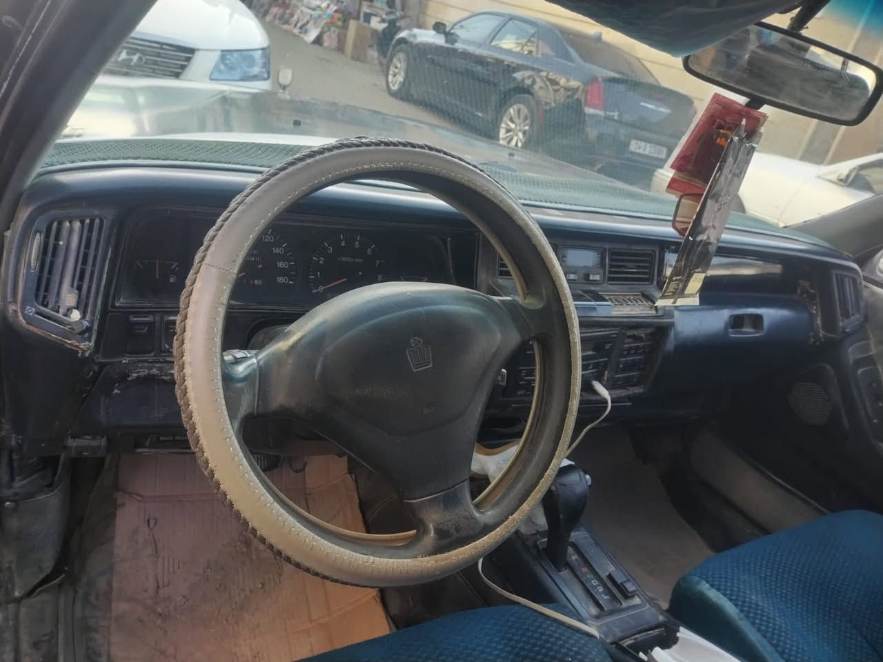 سيارة ارنب موديل 92 ب اسمي سنويته تنتهي ب 2030 بيه منضومه تبريد كامله وشغال مال شاهينه خير من الله  مكفوله من كص ونقل جثه وضربه بيه خياس ب المدكر الخلفي وباب الصدر فقط السعر 48 $ اني مكلف ب النشر للاستفسار هذه الرقم ***********
