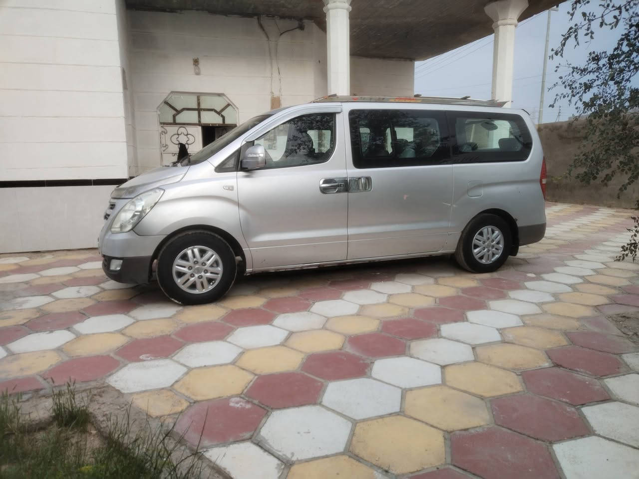 سلام وعليكم ٢٠٠٨ مسكر اوتوماتيك كير محرك جدد تخم تاير تبريد حداده جاهزه السياره بسمنه تحويل رقم جديد مصبوغه عام بدون اي حادث ستفسار *********** مكاني بصره دير السعر ١٢٣ وبيهه مجال قليل
