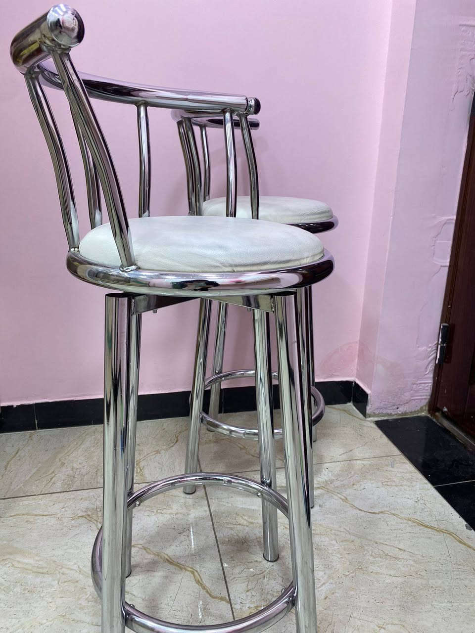 كراسي
الجك ب60
العاديات ثنينهم ب100
استعمال جديد
للاستفسار ***********
