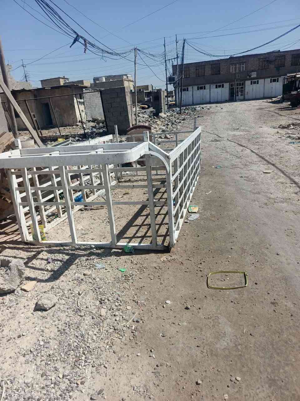 السلام عليكم محجر للبيع مكان بغداد رستميه السعر275  () *********** () ***********
