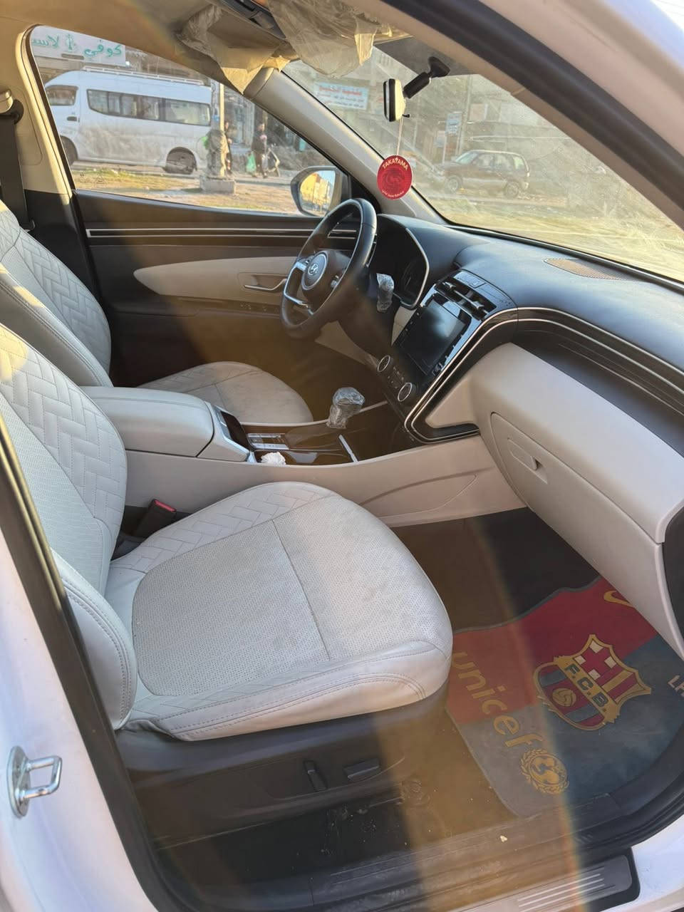 سلام عليكم توسان موديل 2023 فول عده البنوراما كشن جلد سياره ماشيه 27 الف حقيقي شرط سياره بيه هاي الطخه موضحه بل صور كد شبرر ولباقي كفاله عامه سياره بحاله الوكاله رقم بغداد تحويل مباشر الاستفسار ***********
