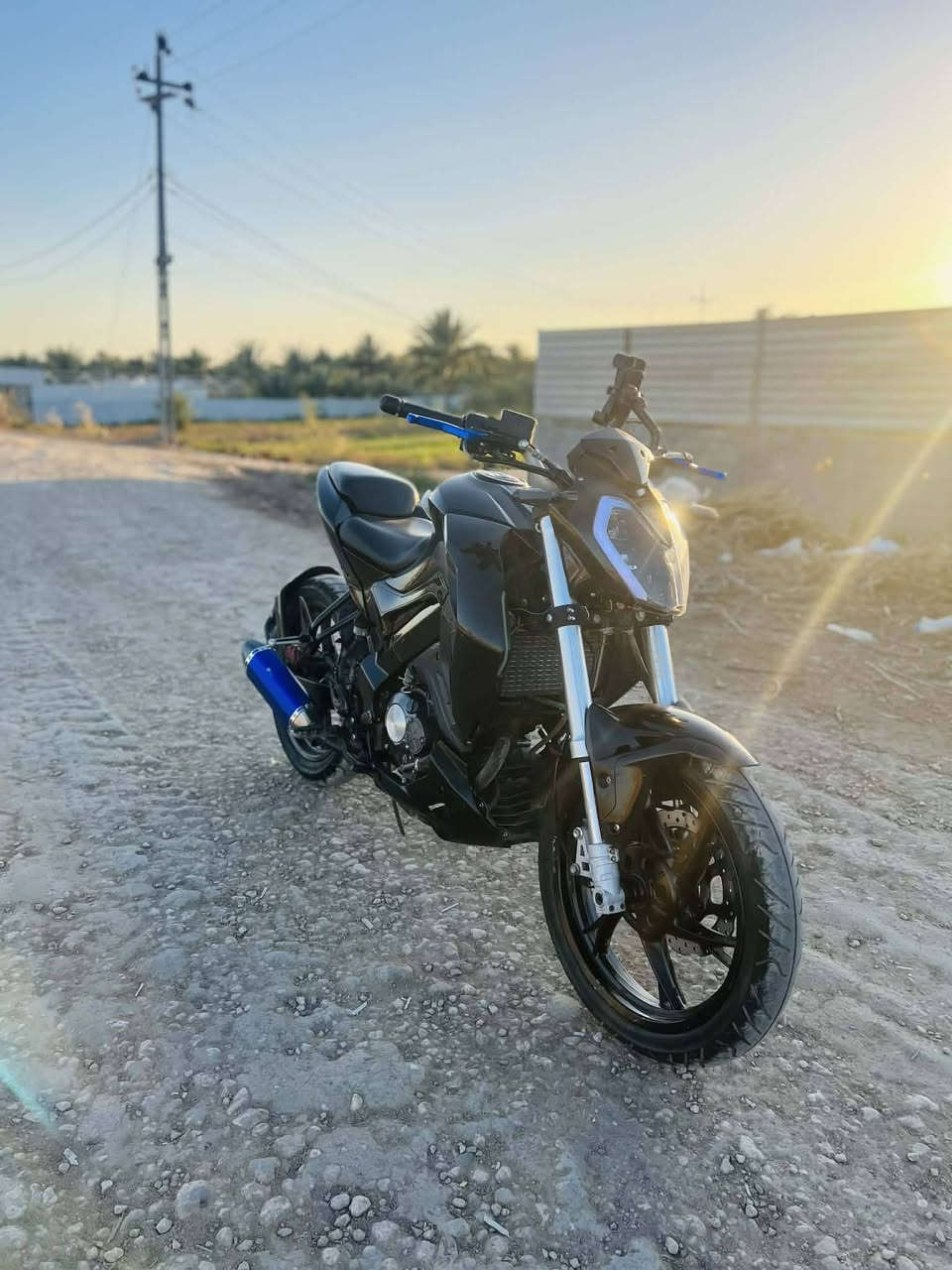 السلام عليكم بنلي إيطالي للبيع موديل 2020
رقم وسنويه بصره تحويله بكل محافظات العراق لان الدراجه مارشفه بل مرور محرك ١٧٥دراجه خير من الله شلعه ومعدل ماشالله صوت رياضي مكاني حله شارع 80رقم *********** 

سعر 1650وبيه مجال قليل والي ميعرف أسعارهن ليحجي بكيفه
