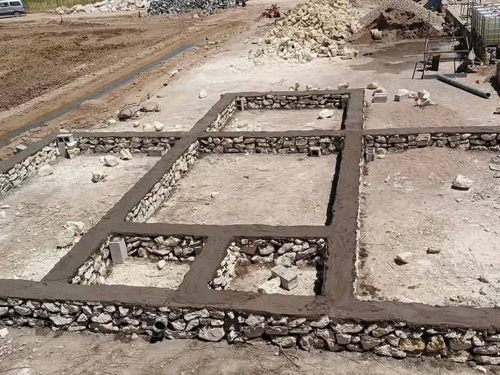 السلام عليكم
بناء حجر كرسته وعمل بأحسن دقه💜
بيوت... اسيجه..... ممرات..... سواقي......
كافه اعمال الحجر كوادر كامله للعمل في جميع المحافظات
للاستفسار الاتصال ***********
