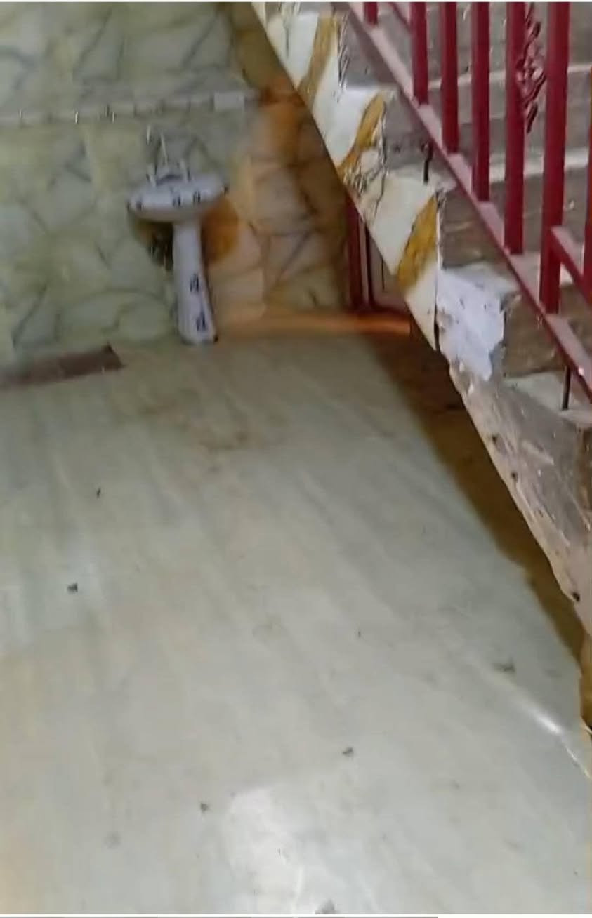 #دار #للأيــــــــــجار  
#مطلــــــوب #عائلـــــة #صغيـــــرة #مــوضــفــين 
#نــــستــقــبل #جميـــــــــع #عــــــروض #كـم #العــــقـاريـــه 

غــــــرف    ومـــطبـــخ   وســـــتــــقـــبــال   وكــلــدور    ومـــــجـمــــع 
صــــحيـــات   داخـــل     وبـــيتـــونــه    وطارمـــــه 
عـــنــــوان  حـــله  مقابل زرزور
مــــــتــــر  100  طابـــــــــق 
 ســــعـــر  400الايـــجـــار عــلـــيــــــــــه #الــواتـــســــاب 

 #للاســـــتــــفـــسار
 #مـــــــــكتـــب #عــلـــي #التــمـيـمـــي #الـلــــعقـارات #اتصــــــال #عــلـــى 

 #الـــــواتــــــــســـــاب 👇 👇 👇 👇 فـــقــــط 

و عـلـــــى  رقــــــــم الــــــهاتــــف ......  ***********

#بابـــل #الحـــــله

{... #دلالــــية #مــكتــــب #مــال #شــهـر #ايــجـار ...} حلة, بابل
