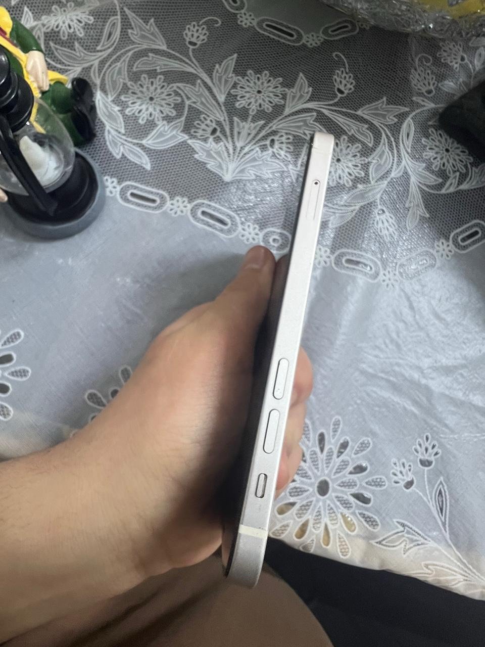 اربيل حي العدالا /////// ايفون ١٢ عادي ما امبدل غير شاشا او بطاريه شاشا ٣ اختيار اصلي كامره من حدثت صارت موثق من شركه بطاريه اصليه 