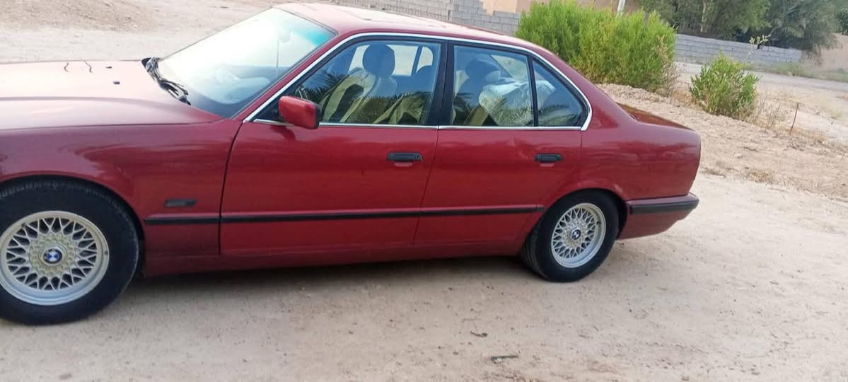 السلام عليكم   بي أم 525 أصل محرك مسكر فانوص موديل 1992 رقم الأنبار سياره جاهزة من كلشي ومابيها نقص برغي فتحة بچم عريض ويل كب خلية تبريد ويه السويچ سياره جاهزه السعر ٦٥ وبيها مجال 
مكانها فلوجه ليريد يتصل 
***********
