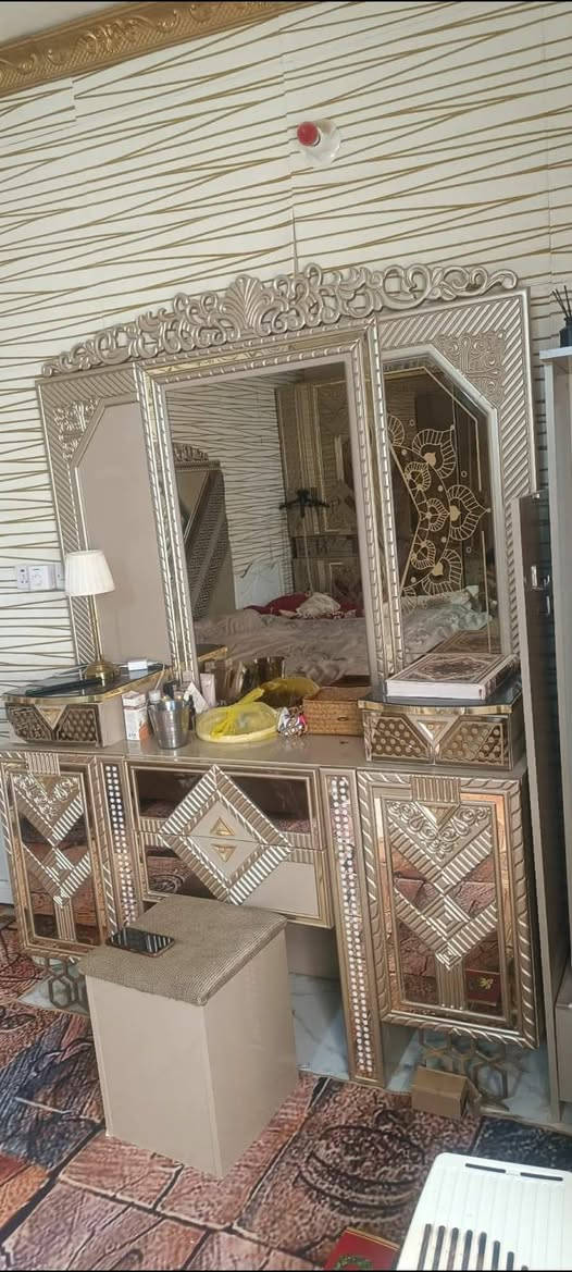 11 قطعه بسعر مناسب مستعجل ع بيع بسعر 400 بيها مجال ممتواجد ع فيس ع رقم اتصال   *********** ورقم ثاني  ***********
