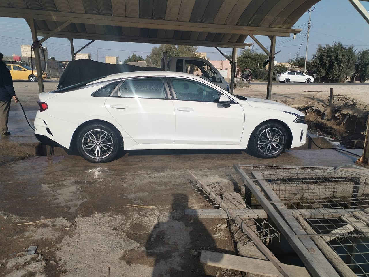 K5 خليجي 
موديل 2021 

استقطاع مباشر ماستر كارد باقي سنة وتصير حرة

سياره كاملة من كلشي

درايف مود

حساس امامي خلفي

لد نهاري

سيارة الف ماذب عليها. 

السعر 178 بيع مستعجل 

مكانها ذي قار _ سوق الشيوخ 

*********** اتصل بيك خير وتدلل
