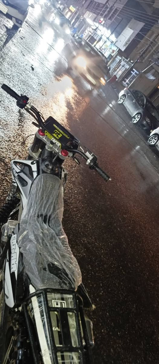 srx etrمحرك300 دراجه صفر ماماشيه بعدها لوك للاستفسار خاص


**إذا كنت صاحب هذا الإعلان وتريد حذفه لأي سبب، رجاءا أرسل رسالة إلى الدعم الفني**