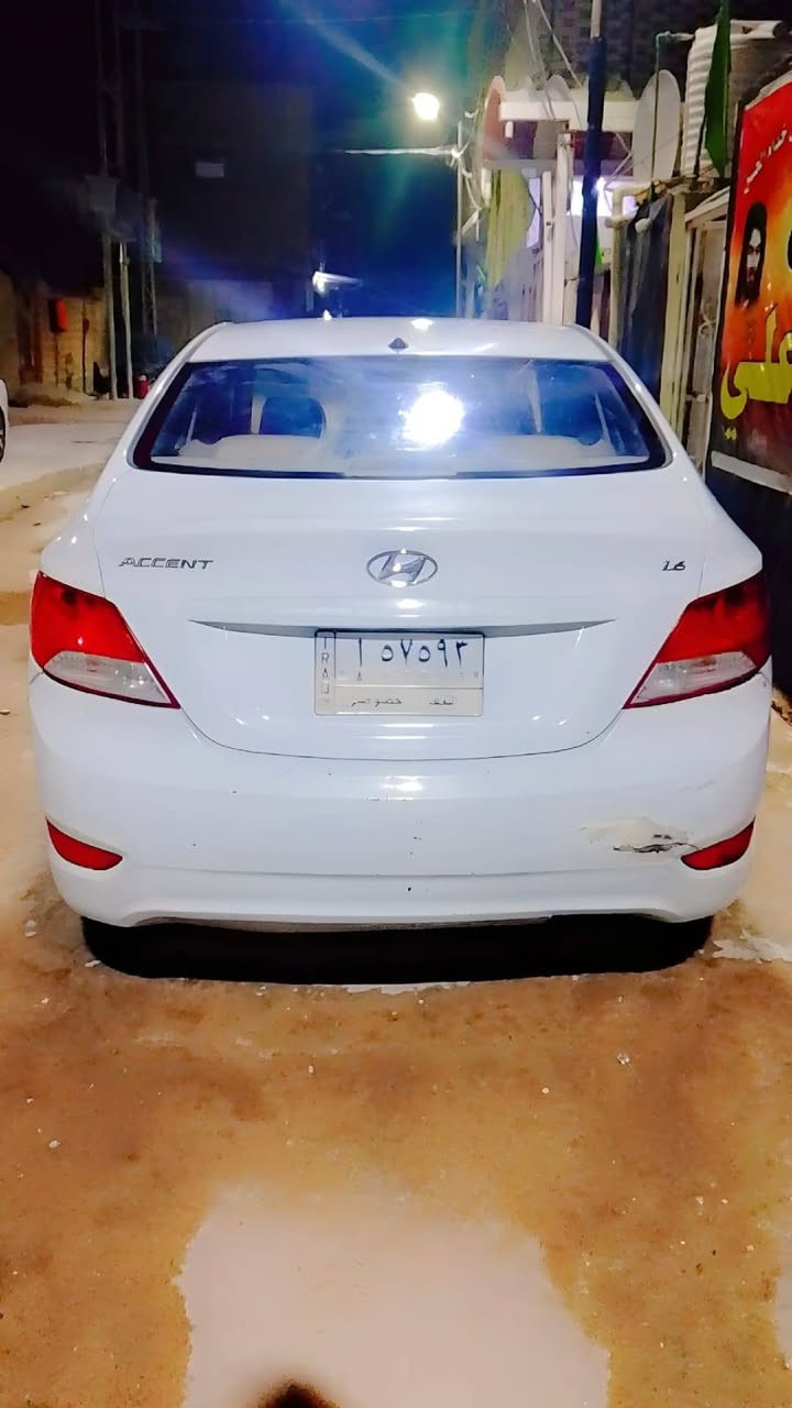 سياره اكسنت للبيع
الموديل 2014 

فول عدل البصمه 

سياره بيها صفحه موضح باحد الصور 

تبريد شغال 

سياره باسمنا ثاني يوم مداور 

مراسله فقط واتساب اما الاتصال من 3:00 عصرا وما فوق 
محرك 1600 خليجي رقمها نجف

مكاني النجف *********** هذا رقمي
