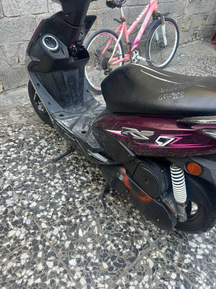 مضلع حديث
البيع سعر 700 وبيه مجال وذا مراوس عادي 
***********
مدينت صدر شماعيه
