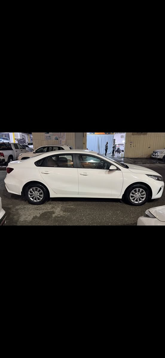 سيراتو 2024
محرك 2000
اماشه 11 

بيه طخه بل دوسه***********
