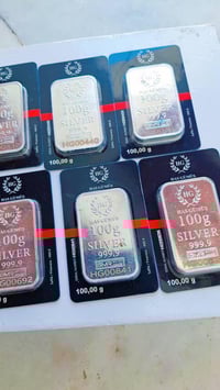 شباب أشتري الفضة الكسر بأعلى سعر بسوك  حاليا اي احد عندة كسر خل يراسلن...