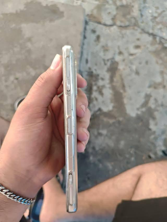 السلام عليكم للبيع يرهم مراوس 

جهاز بوكو F4 Gt نسخة الـ5G, دبل سيمكارت 

ذاكرة 256 / عشوائية 16 
شاشه 120 هرتز 
شحن سريع 120 واط / شاحنته البلاديه موجوده 
معالج Snap dragon 8 gen 1y


**إذا كنت صاحب هذا الإعلان وتريد حذفه لأي سبب، رجاءا أرسل رسالة إلى الدعم الفني**