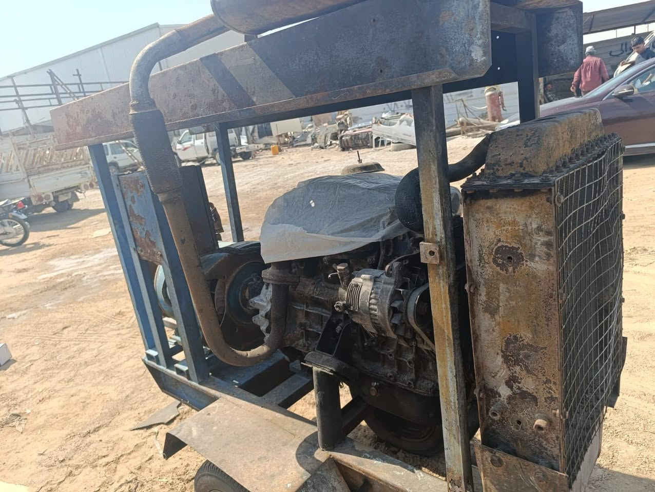 لسلام عليكم 
مولده للبيع 
نوع كيه (120)انبير
مكينه جديده شرط تفحص وتاخذه
للستفسار 
(***********)
محمد

