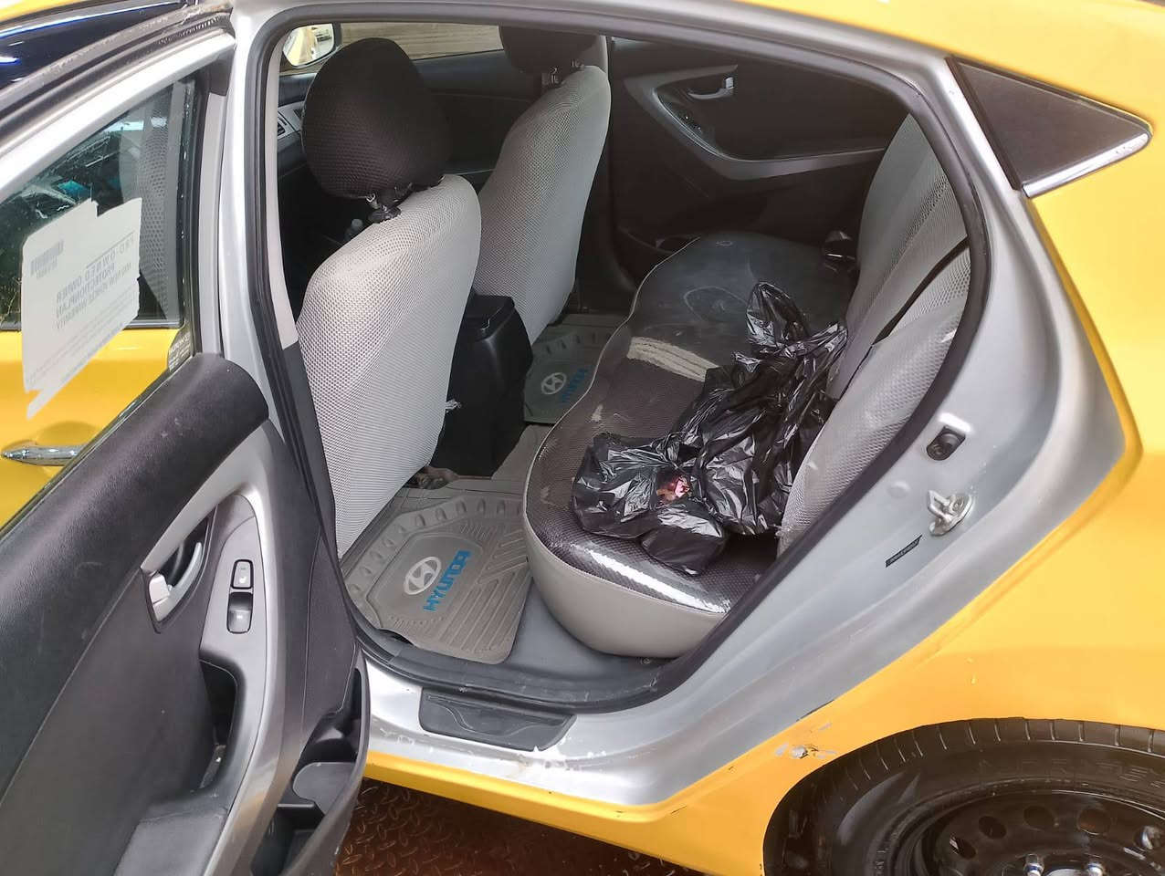 متاح النترا 15 صفرة فول أمريكيه بدون دواخل بيهه بنيد امبدل ابلادي مكينه كير تبريد صدر مكفول تخم تاير شاده جديد بدون ايرباك سياره جاهزة بسمي 
مكان شعب قرب فلكه صباح الخياط رقم ***********
ملاحظة هذه بيهه مامعمرهن خال عليهن دوار حمر مال امريكا
سعر 108 بيهه مجال بسيط
