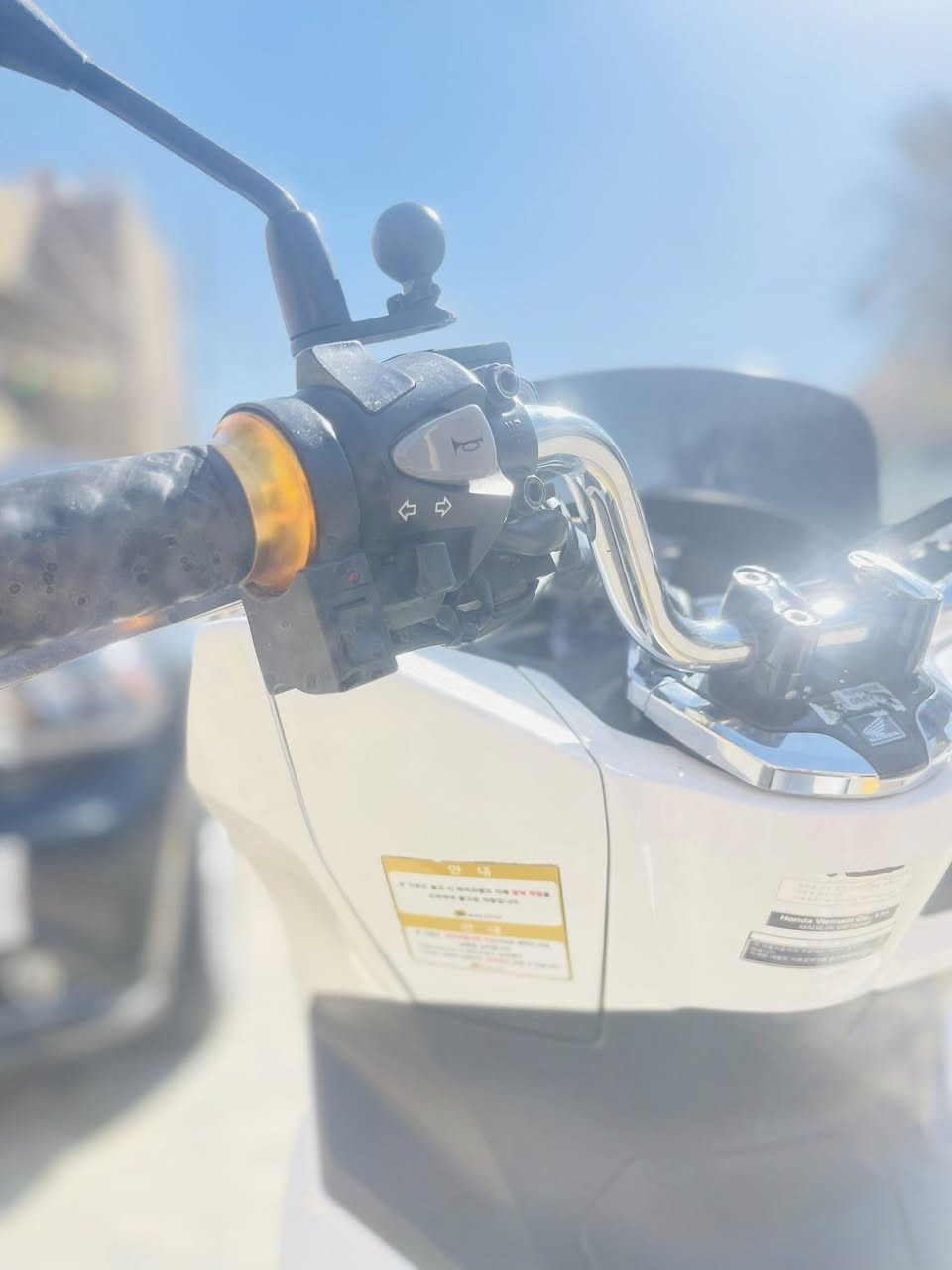 السلام عليكم 
بي سي اكس جيل رابع ماشيه71 
دراجه نظيفه وخير من الله مكينه ما مفتوحه كفرات نظافه 90 بل ميه هيترات بل يده حساس ازدحام استان كهرباء  تخم تاير جديد  دبلات جديد ⭕️⭕️⭕️لا تجي وحدك جيب فيتر وتعال لا تجي وحدك⭕️⭕️⭕️***********
مكان بغداد الامين ثانيه سعر اتصل وتعرف ما متواجد فيس
