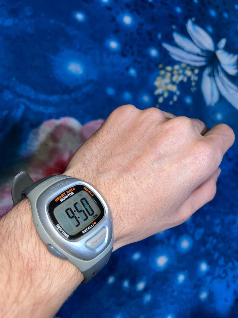 ساعة تايمكس إنديغلو رياضي وكاله مخزن
نضافه 99‎%‎
خاصية الإضاءة الخلفية (Indiglo).
شاشة رقمية.
غطاء خلفي من الفولاذ المقاوم للصدأ.


**إذا كنت صاحب هذا الإعلان وتريد حذفه لأي سبب، رجاءا أرسل رسالة إلى الدعم الفني**