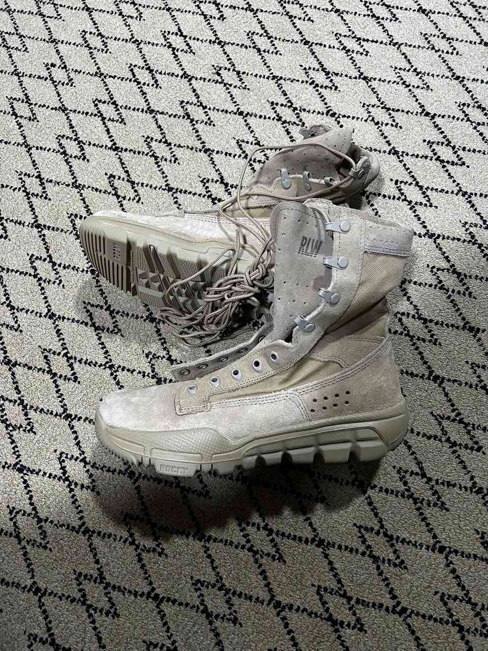 ناظور تاك كندي نظافه95‎%‎بسطال روكي قياس41بسطال بريڤل قياس45 ريبوك قياس46 دانيرقياس39سليب باك جديد بسطال مايكرا قياس45/5📲***********الاتصال على ألوأتس اب يوجد خدمة توصيل محافظات
