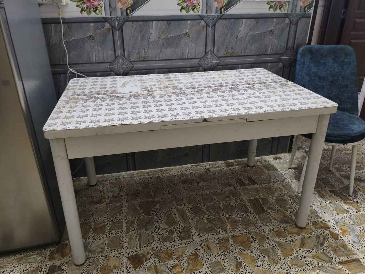 ميز طعام   للبيع  السعر 40.نهايته


**إذا كنت صاحب هذا الإعلان وتريد حذفه لأي سبب، رجاءا أرسل رسالة إلى الدعم الفني**